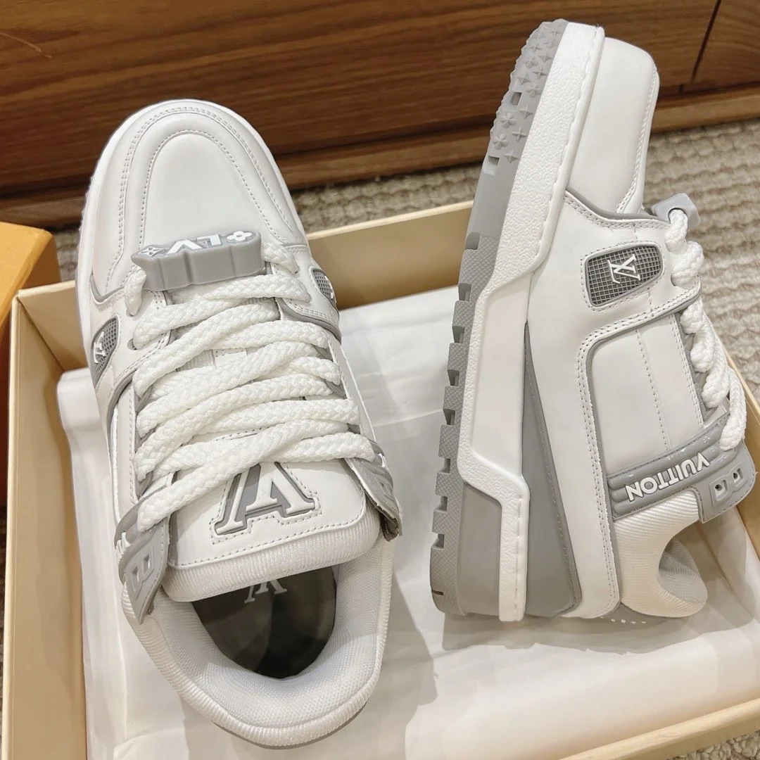 Louis Vuitton Trainer Sneaker Unique 31392