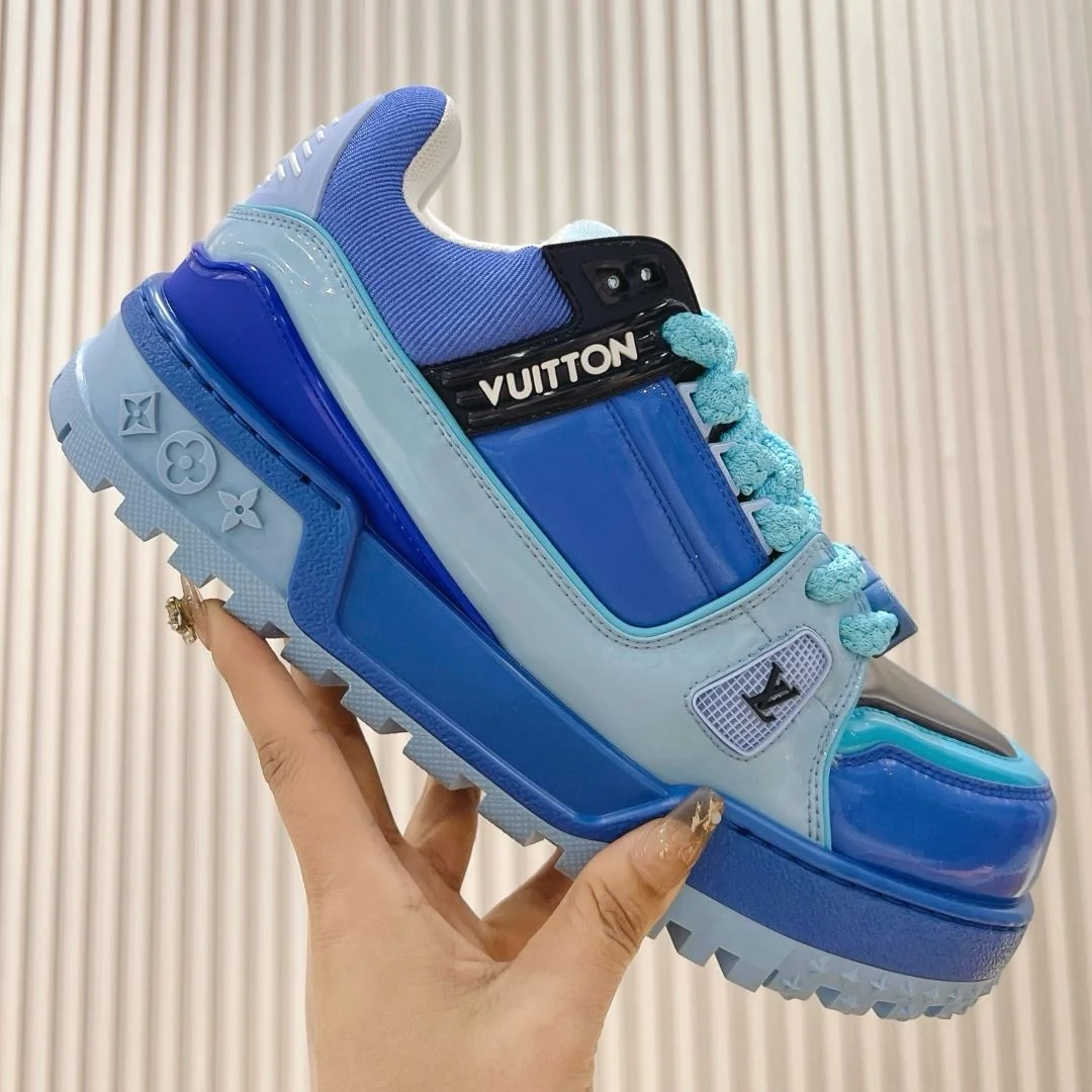 AllSeason Louis Vuitton Trainer Sneaker 31378