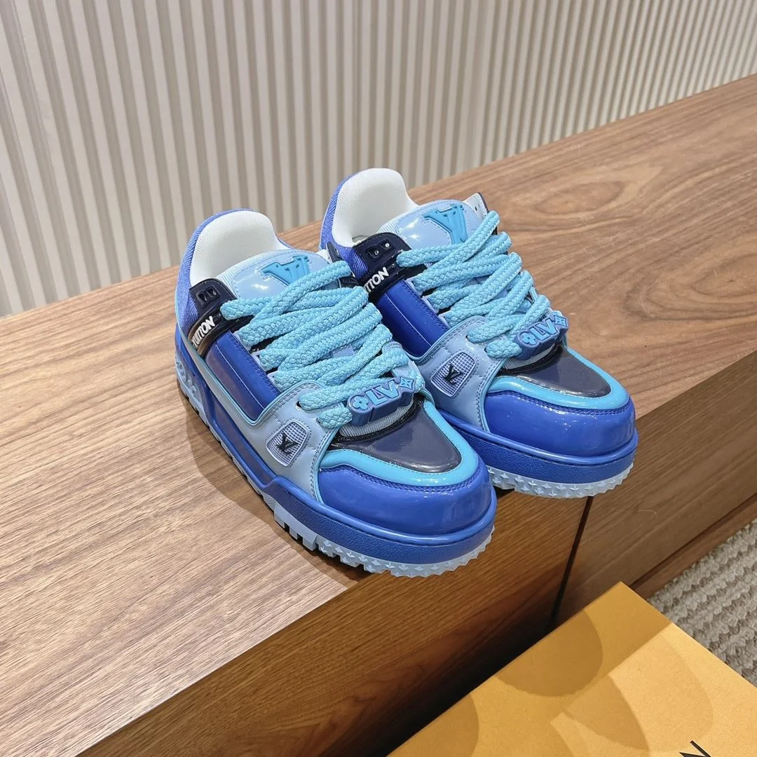 AllSeason Louis Vuitton Trainer Sneaker 31378