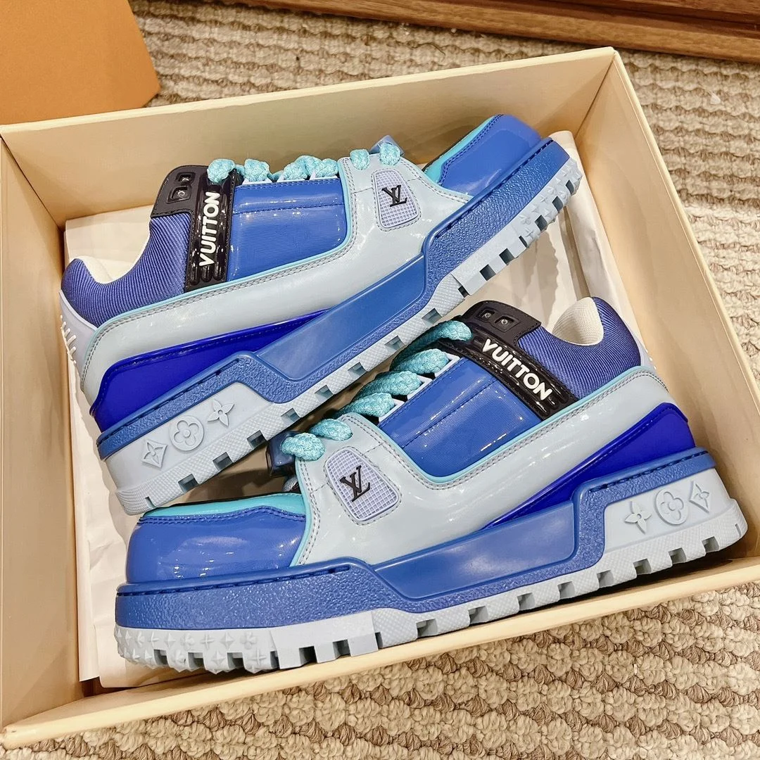 AllSeason Louis Vuitton Trainer Sneaker 31378