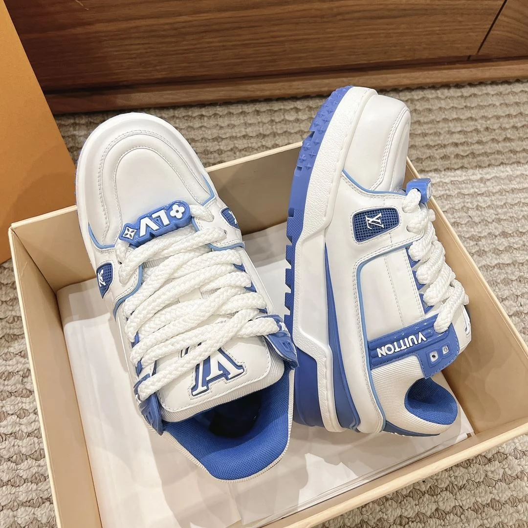 Bold Louis Vuitton Trainer Sneaker 31373