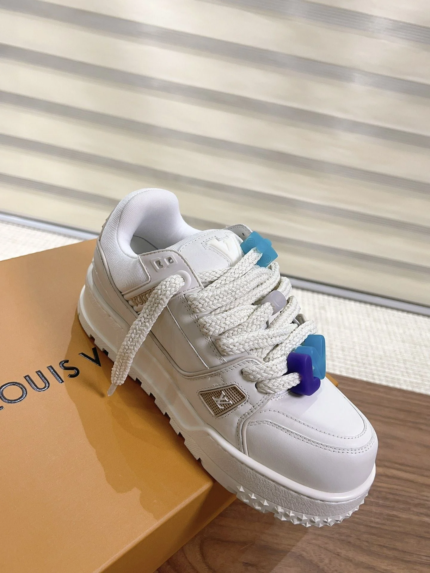 Soft Louis Vuitton Trainer Sneaker 31386