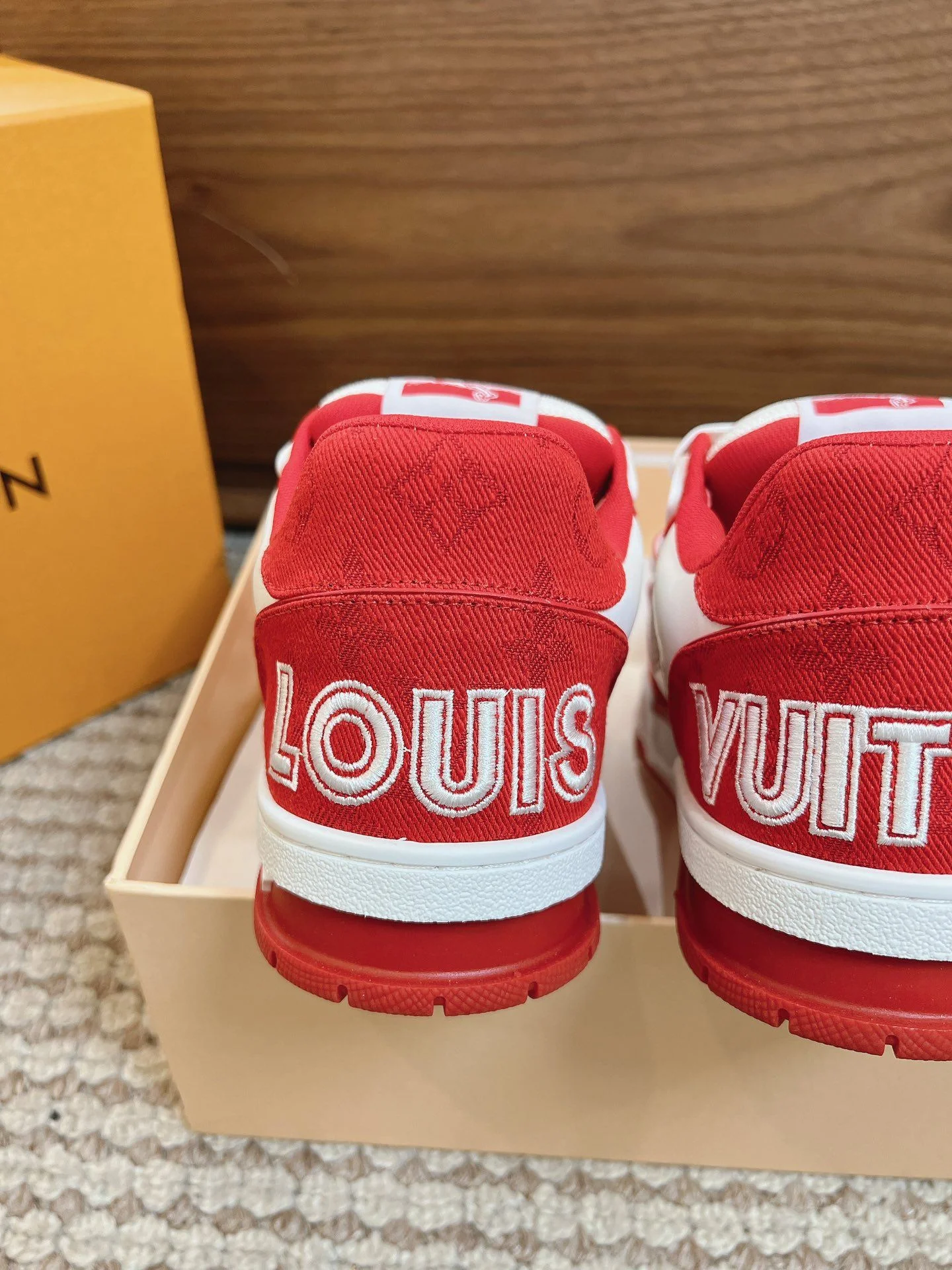 TopPick Louis Vuitton Trainer Sneaker 31389