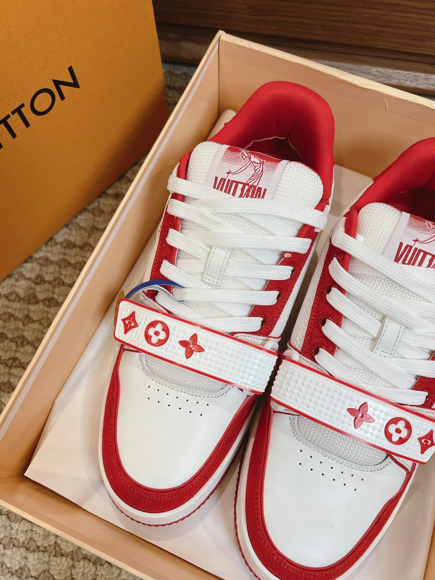 TopPick Louis Vuitton Trainer Sneaker 31389
