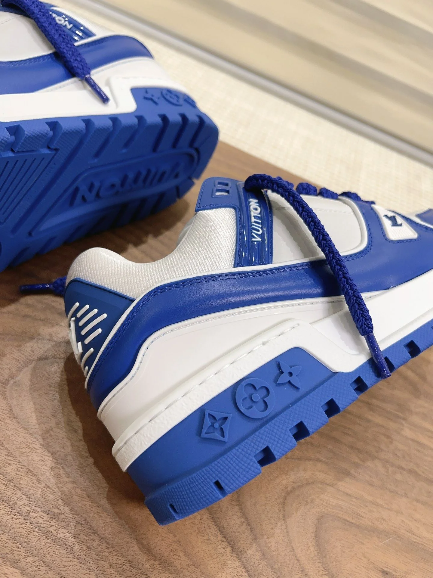 Louis Vuitton Trainer Sneaker Thermal 31370