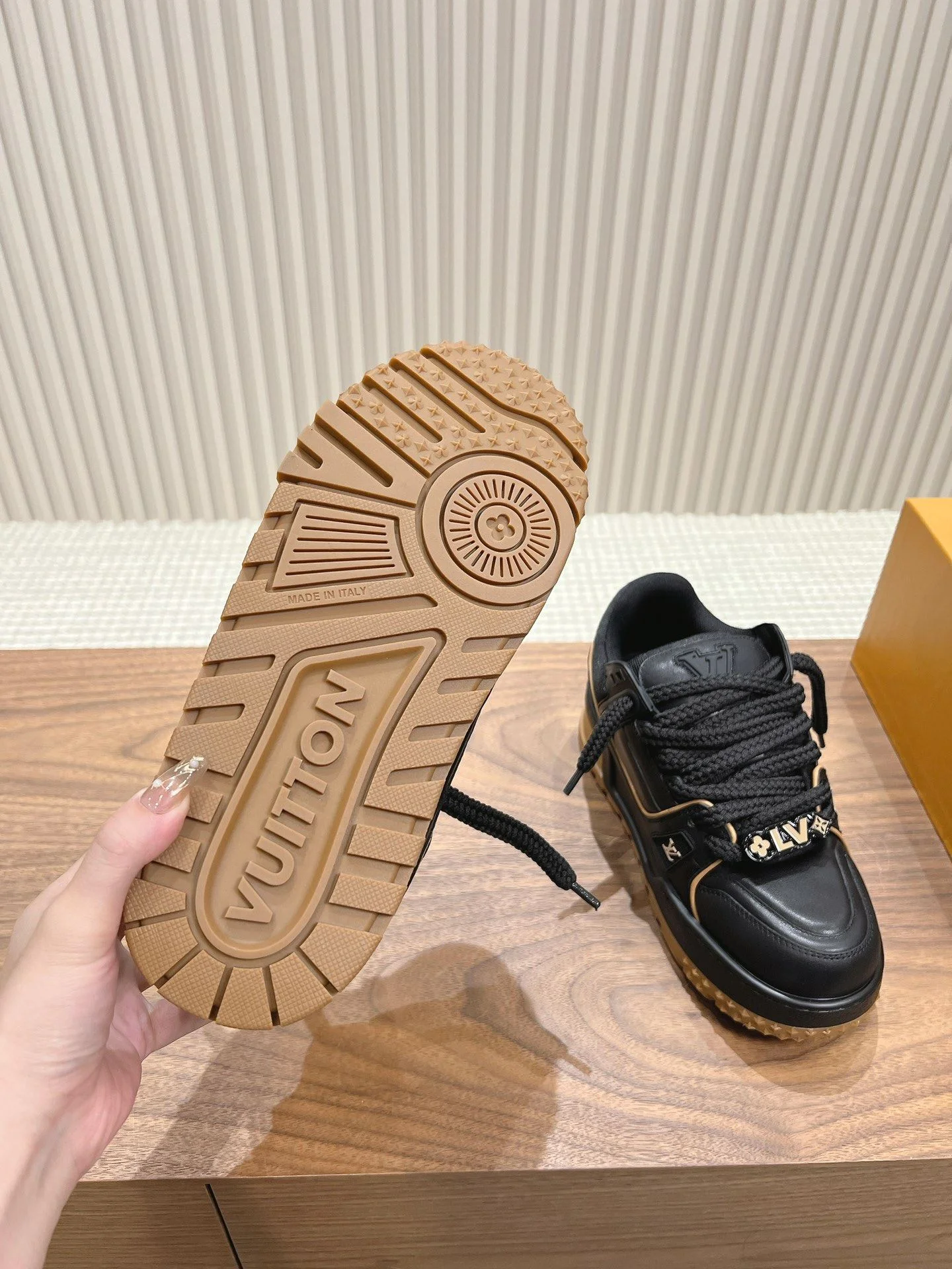 Louis Vuitton Trainer Sneaker Contemporary 31372