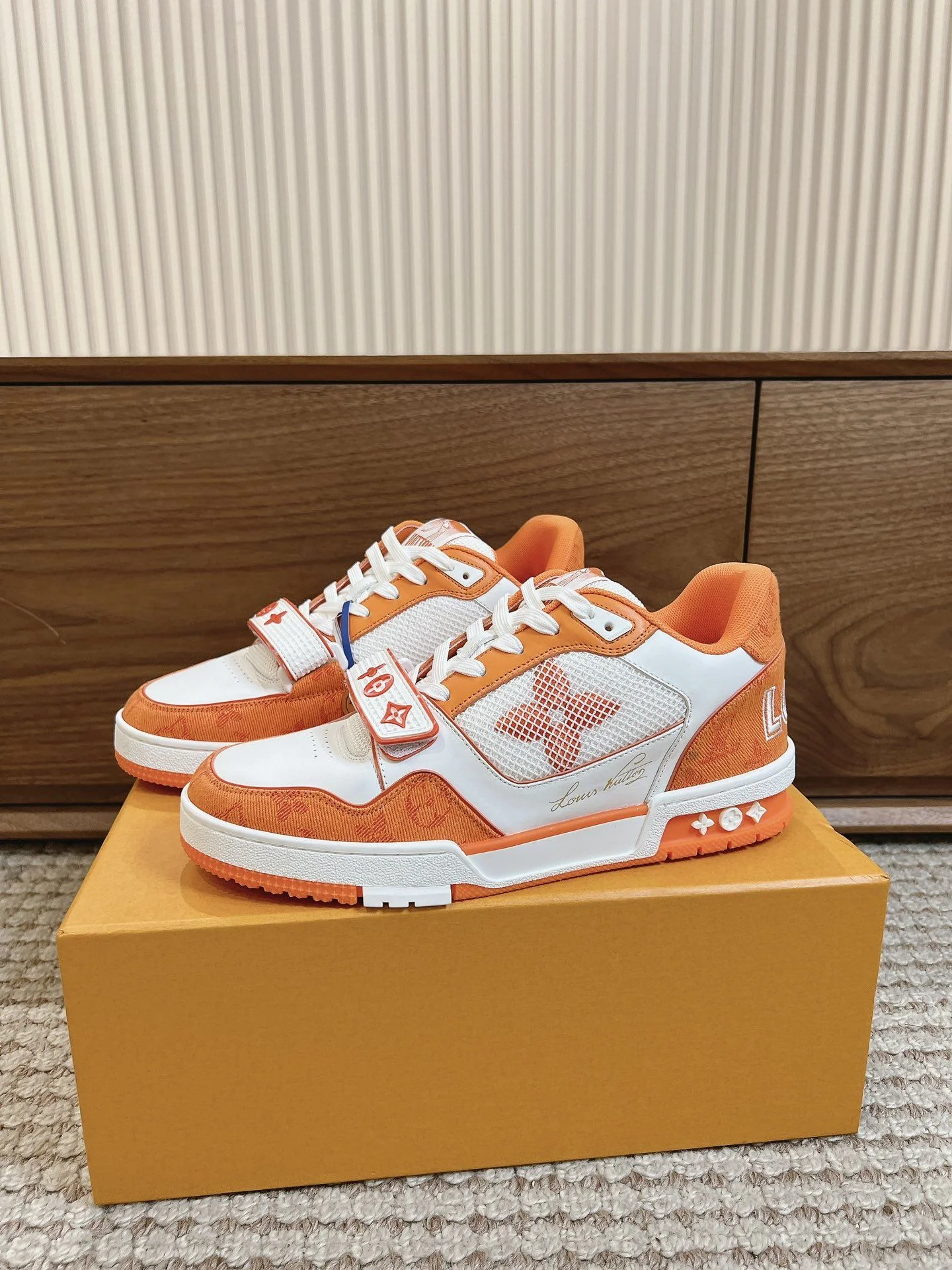Lightweight Louis Vuitton Trainer Sneaker 31375