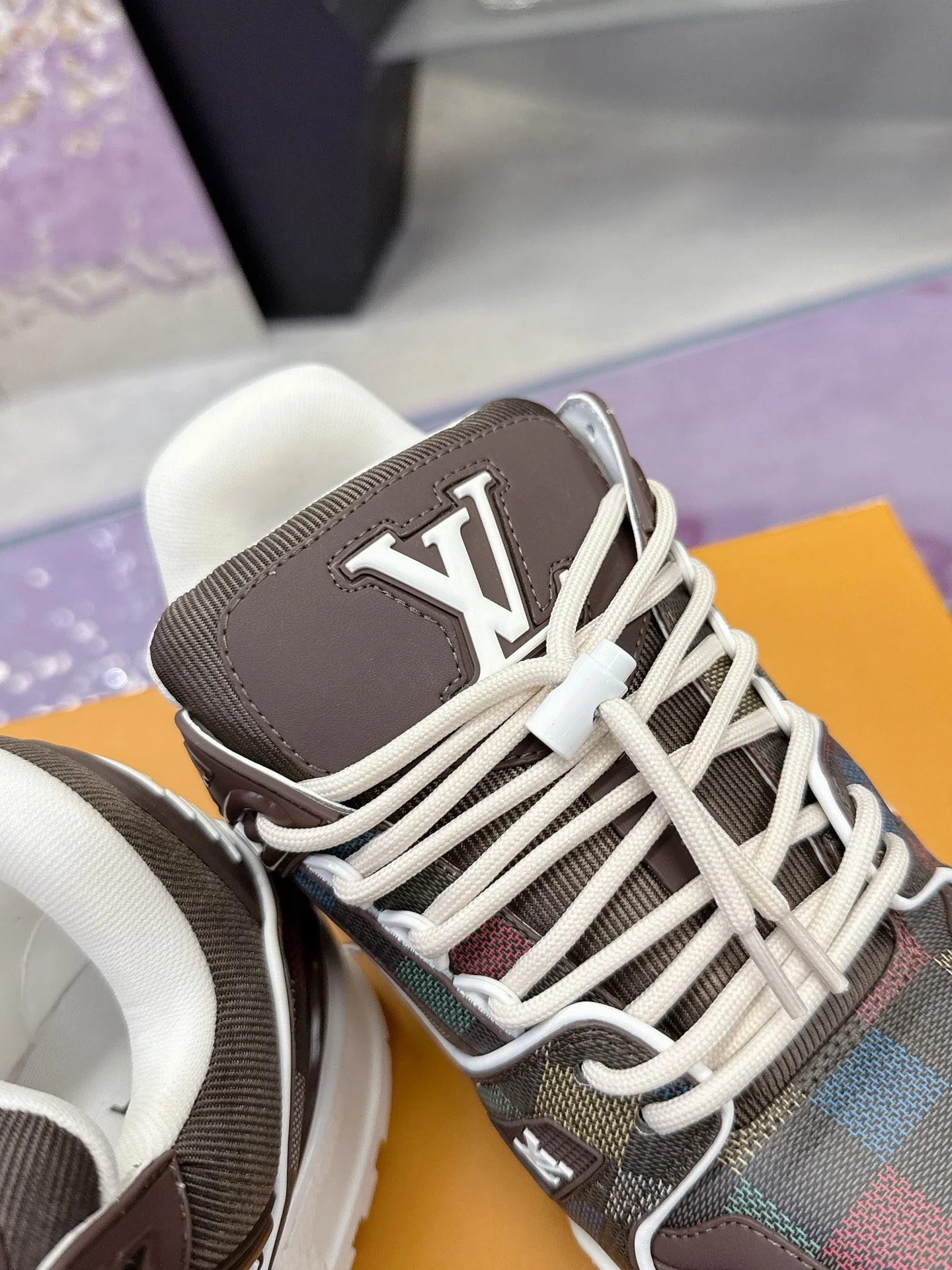 Louis Vuitton Trainer Sneaker Supportive 31371