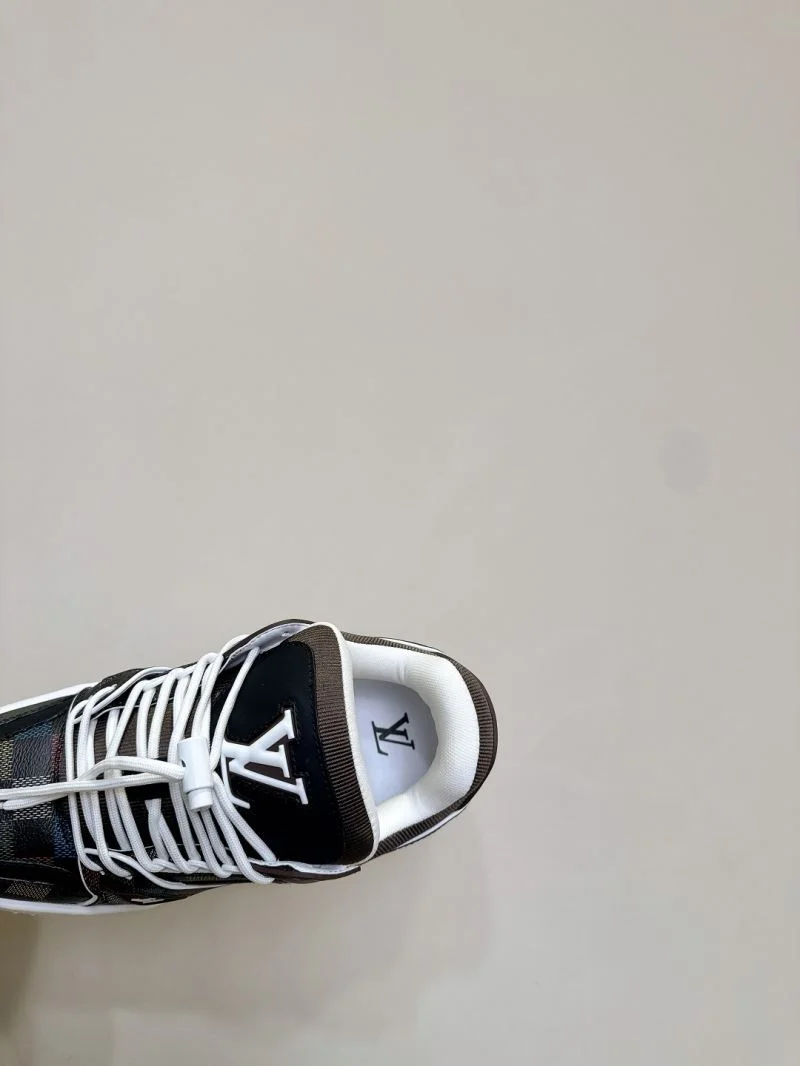 WaterResistant Louis Vuitton Trainer Sneaker 31367