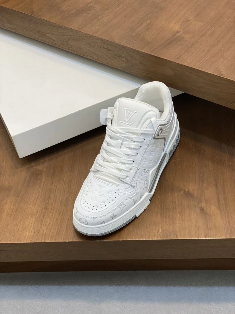 Louis Vuitton Trainer Sneaker Breathable 32137