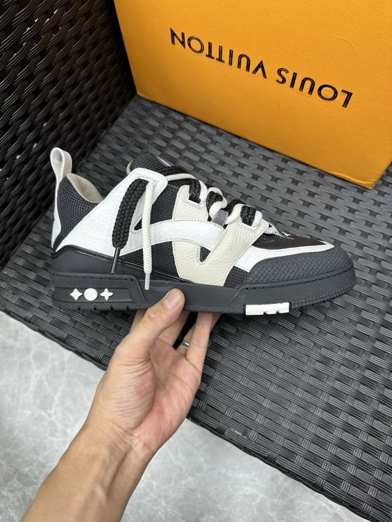 Neat Louis Vuitton Trainer Sneaker 32139