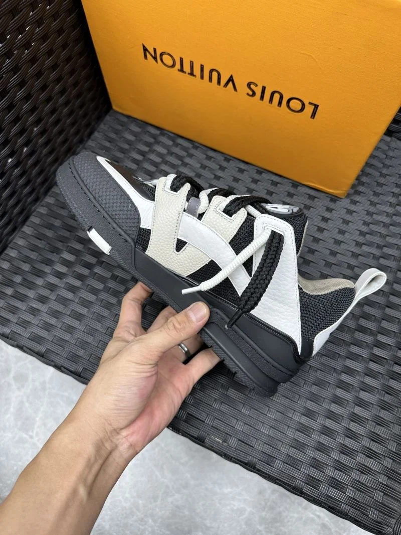 Neat Louis Vuitton Trainer Sneaker 32139