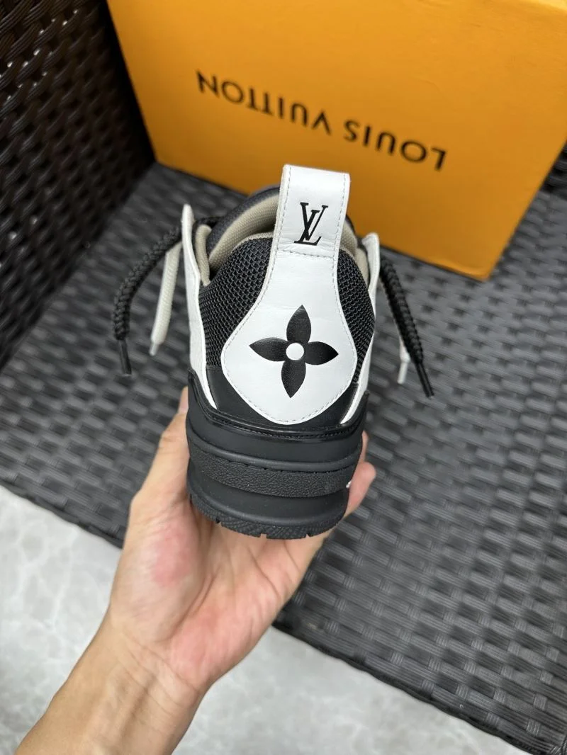 Neat Louis Vuitton Trainer Sneaker 32139