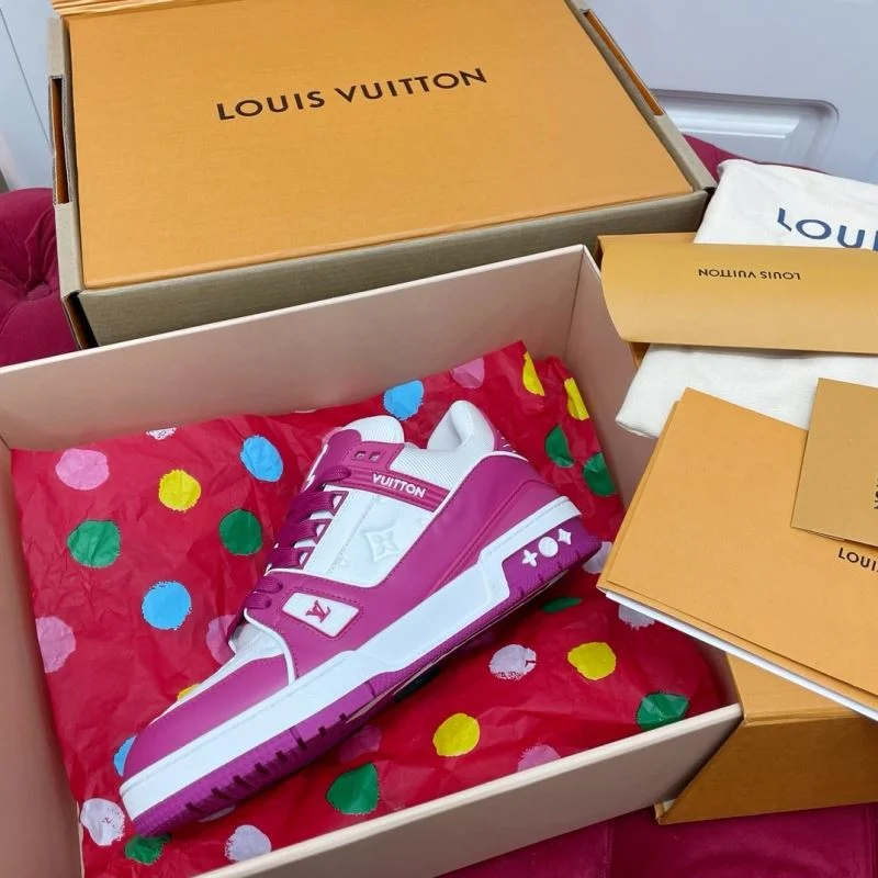 Versatile Louis Vuitton Trainer Sneaker 32165