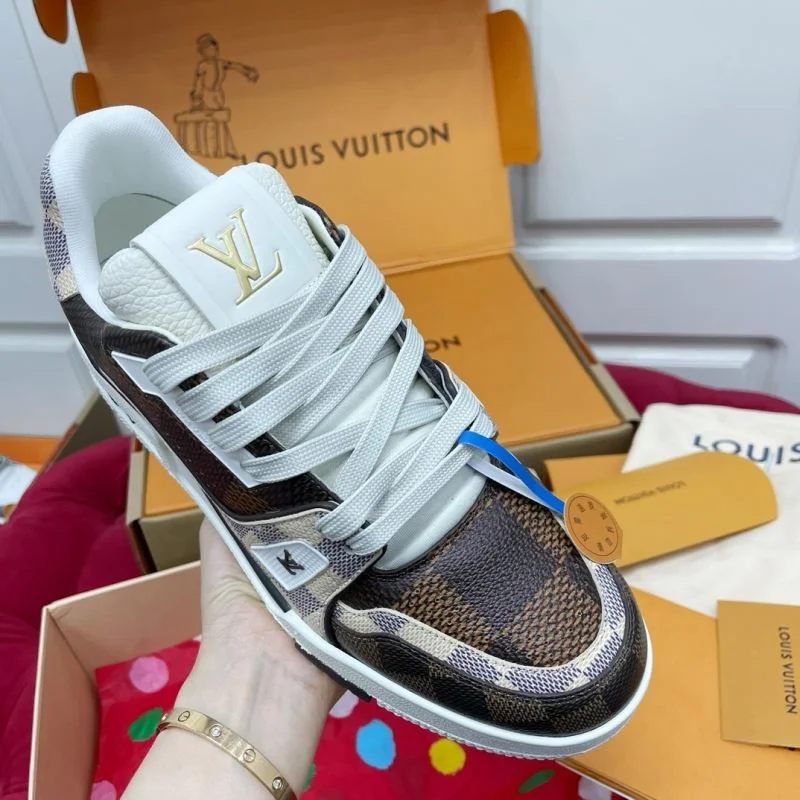 Louis Vuitton Trainer Sneaker Soft 32156