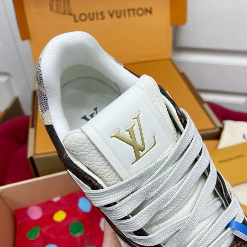 Louis Vuitton Trainer Sneaker Soft 32156