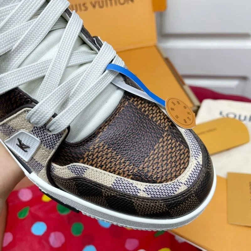 Louis Vuitton Trainer Sneaker Soft 32156