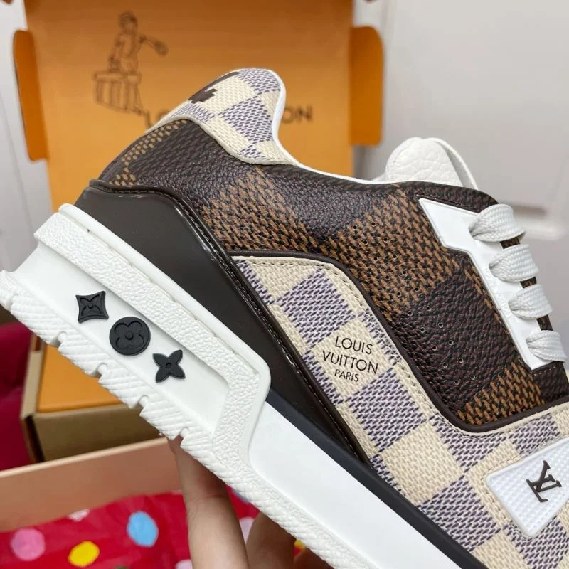 Louis Vuitton Trainer Sneaker Soft 32156