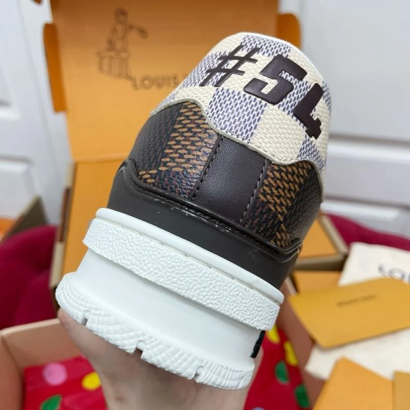 Louis Vuitton Trainer Sneaker Soft 32156