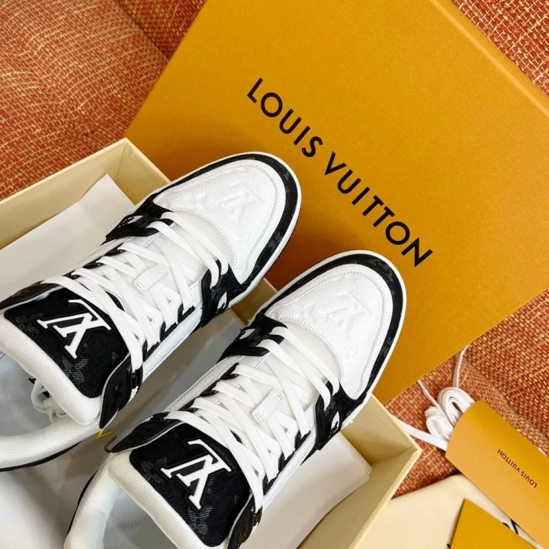 Louis Vuitton Trainer Sneaker Premium 32144
