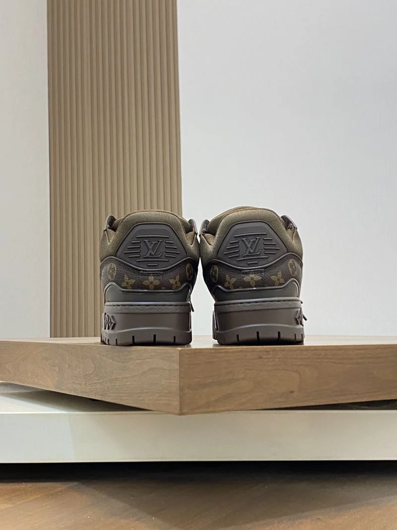 DailyWear Louis Vuitton Trainer Sneaker 32146