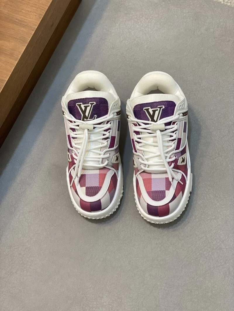 Snug Louis Vuitton Trainer Sneaker 32141