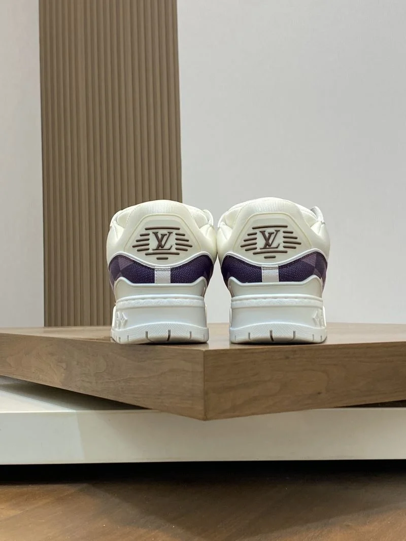 Snug Louis Vuitton Trainer Sneaker 32141