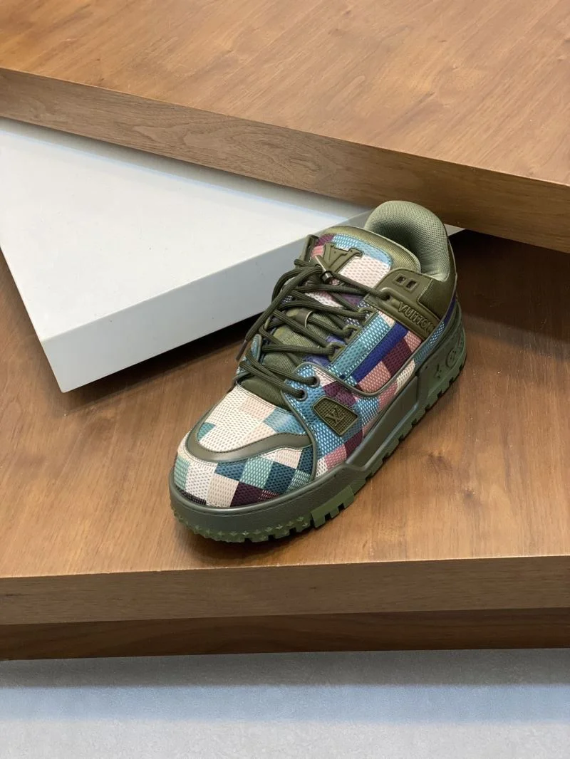 Vibrant Louis Vuitton Trainer Sneaker 32133