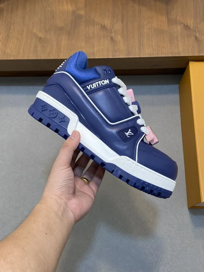 Louis Vuitton Trainer Sneaker Resilient 32135