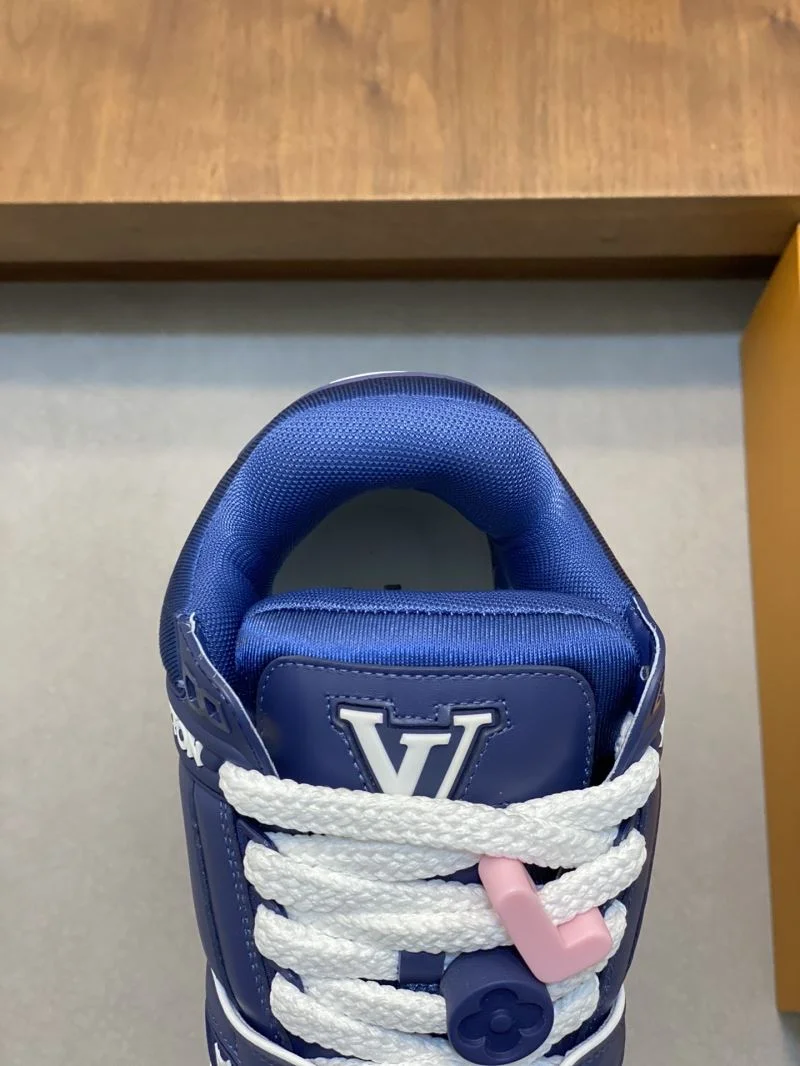 Louis Vuitton Trainer Sneaker Resilient 32135