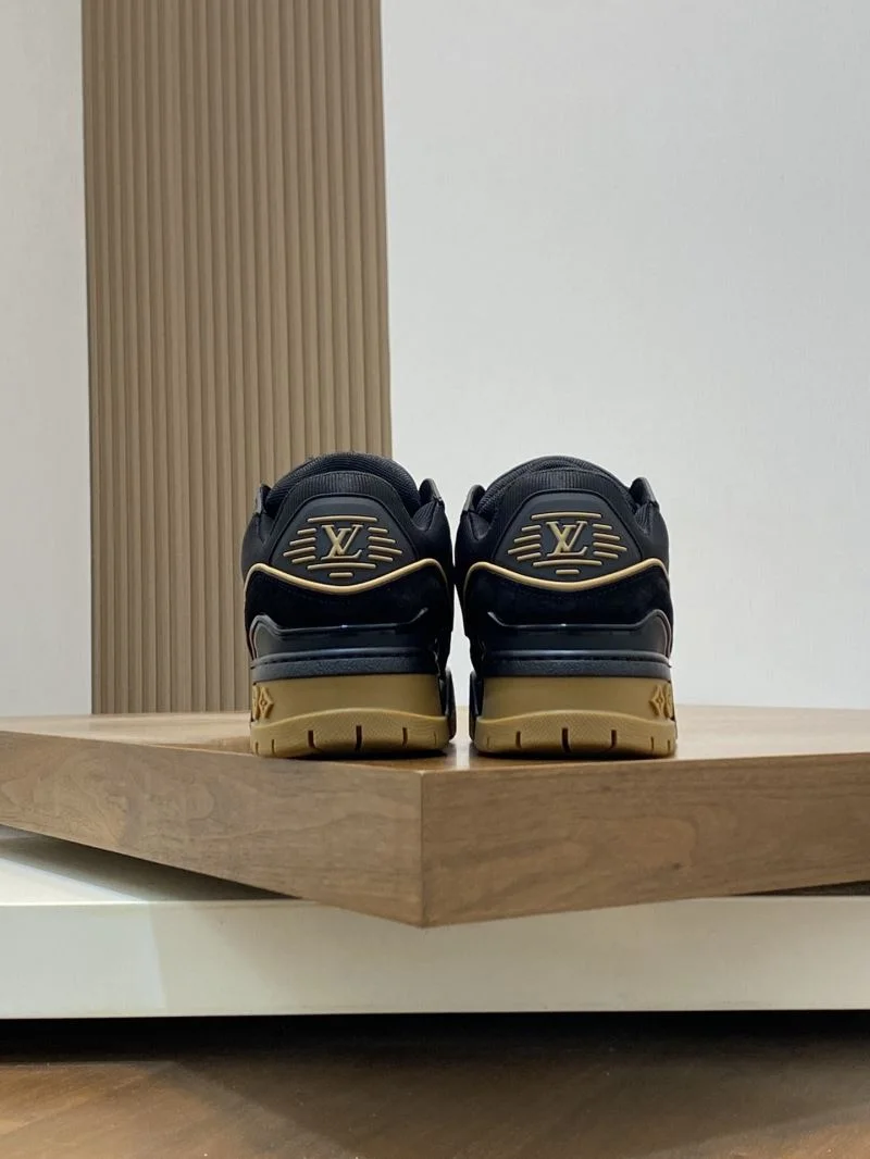 Louis Vuitton Trainer Sneaker EasyCare 32131