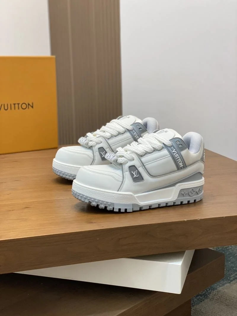 Louis Vuitton Trainer Sneaker Unisex 32134