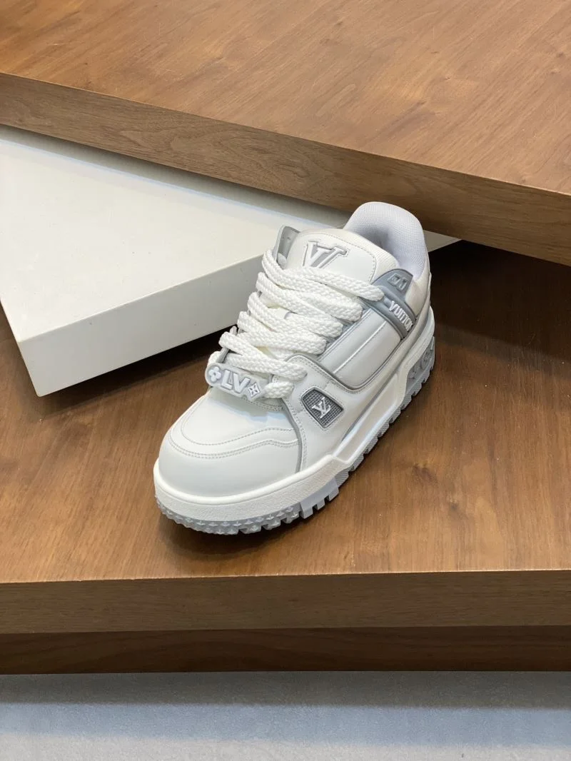 Louis Vuitton Trainer Sneaker Unisex 32134