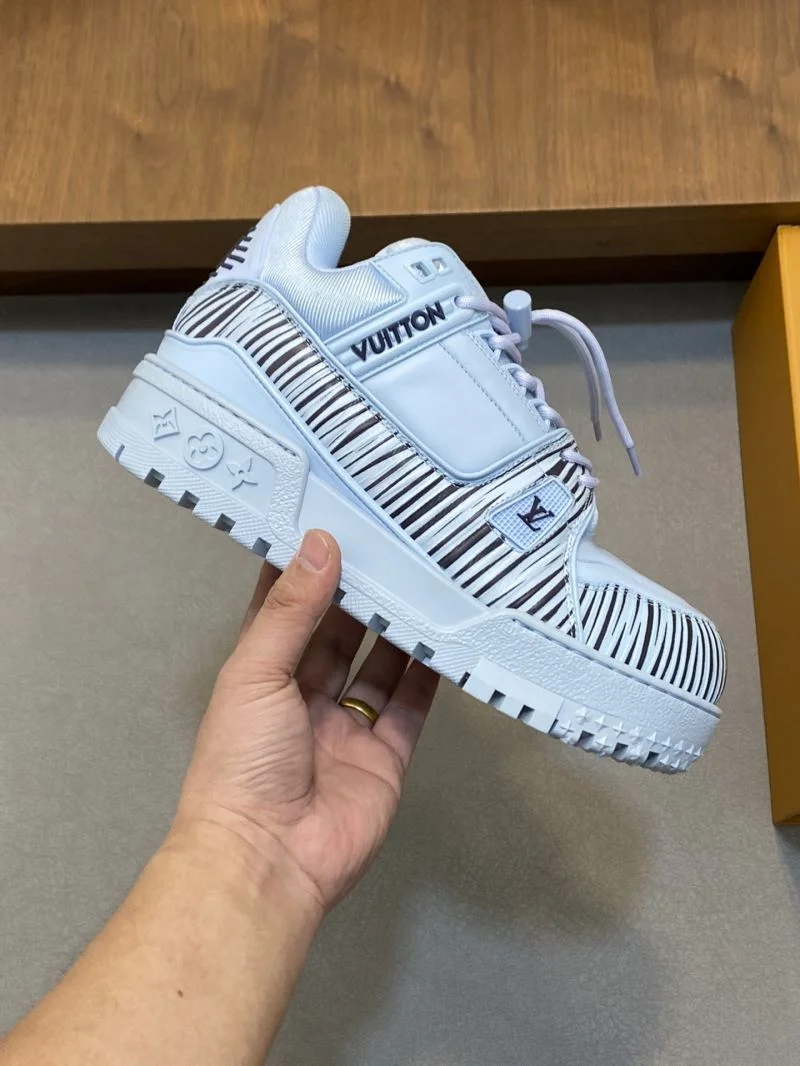 Louis Vuitton Trainer Sneaker Breathable 32128