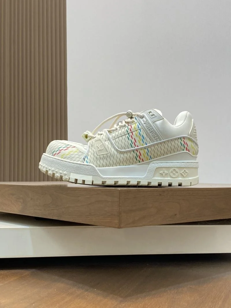 Louis Vuitton Trainer Sneaker Lightweight 32117