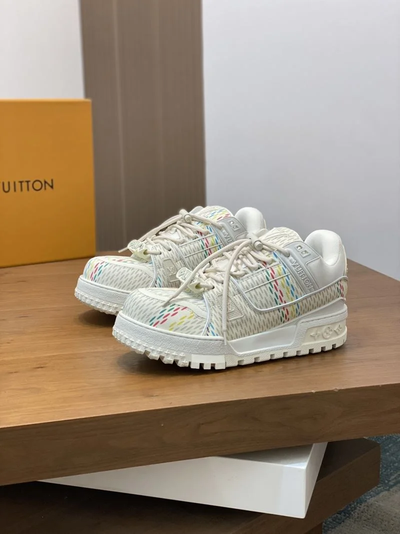 Louis Vuitton Trainer Sneaker Lightweight 32117