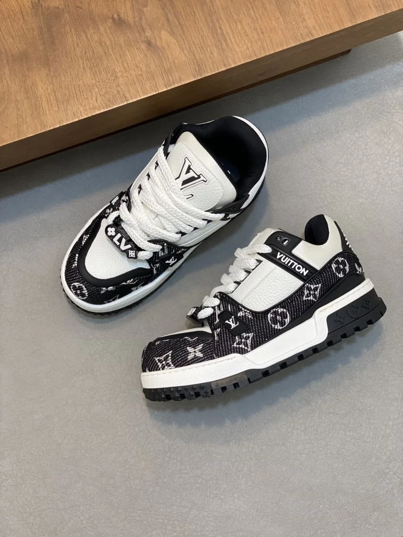 Comfortable Louis Vuitton Trainer Sneaker 32124