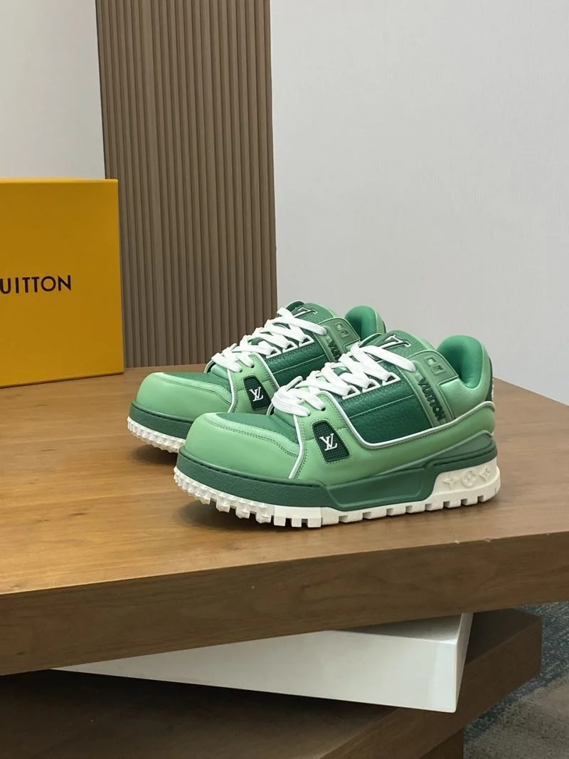 Louis Vuitton Trainer Sneaker WaterResistant 32102