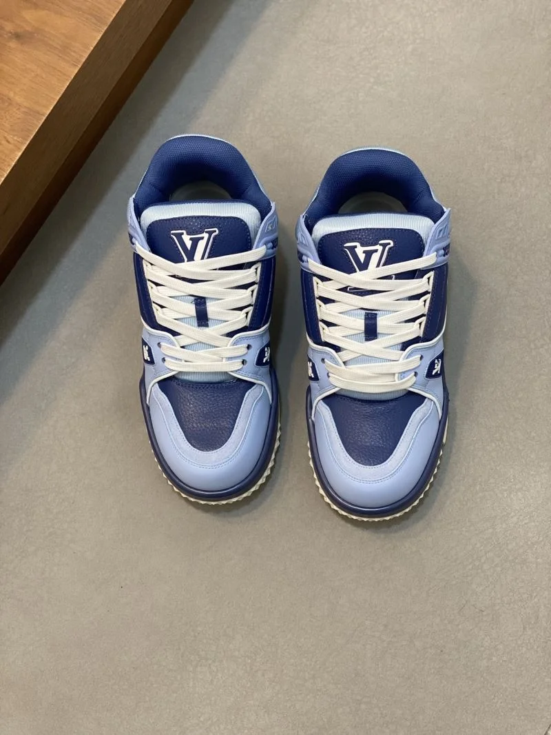 Unisex Louis Vuitton Trainer Sneaker 32098