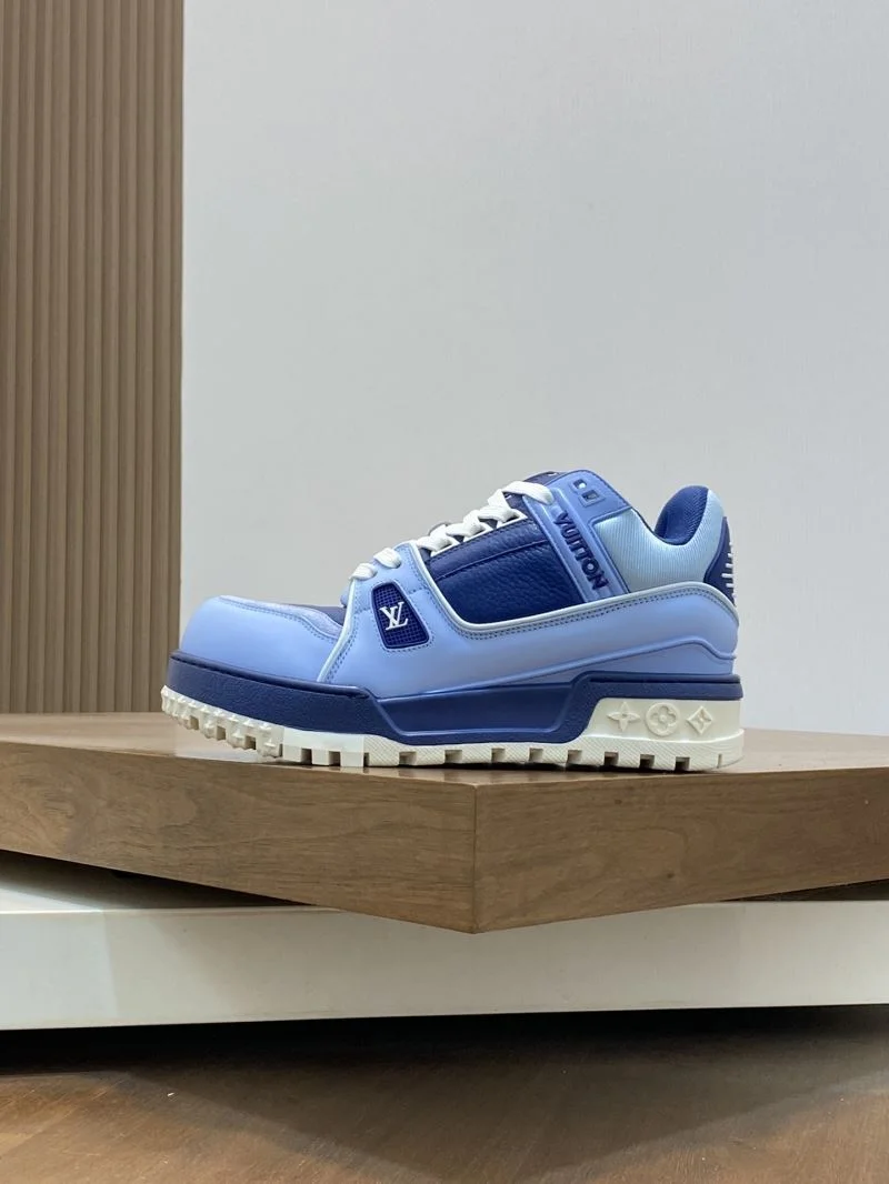 Unisex Louis Vuitton Trainer Sneaker 32098