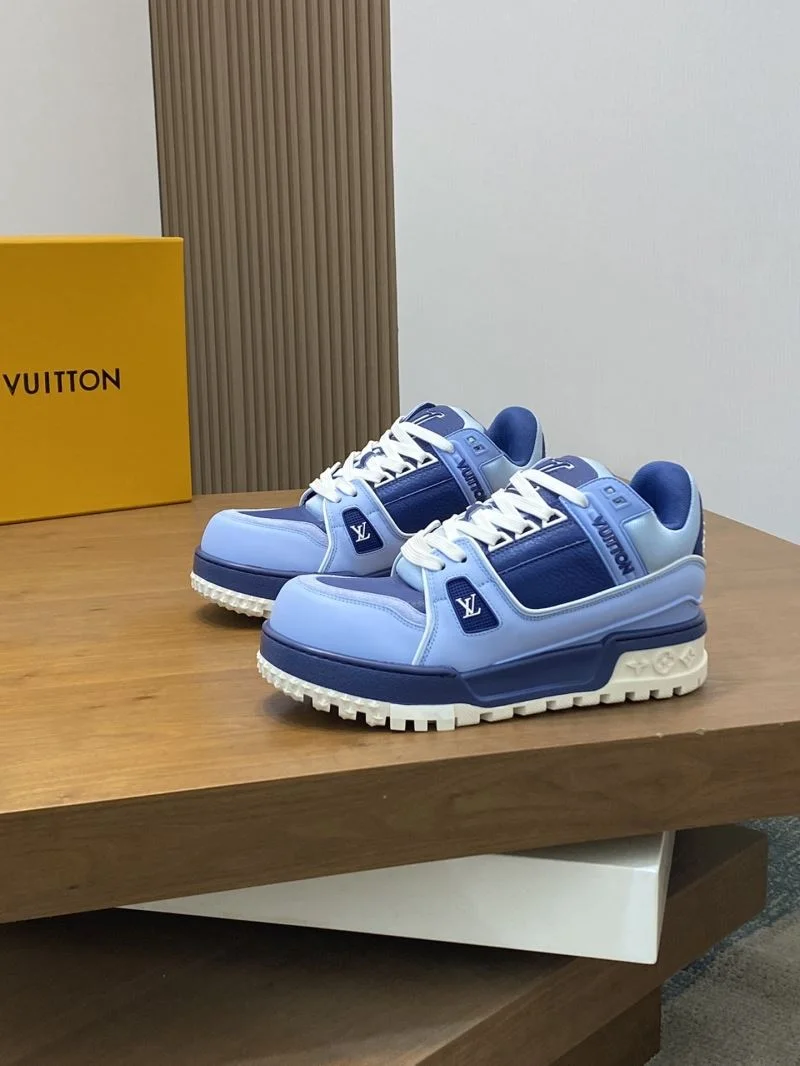 Unisex Louis Vuitton Trainer Sneaker 32098