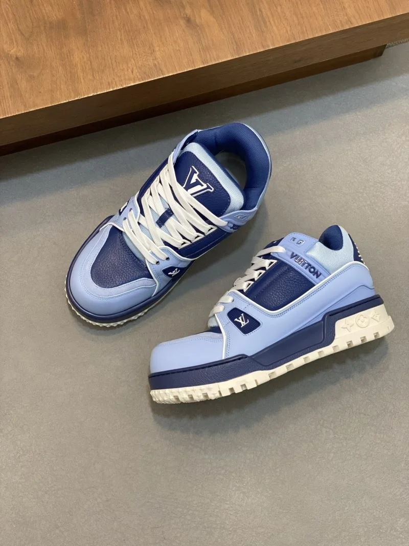 Unisex Louis Vuitton Trainer Sneaker 32098