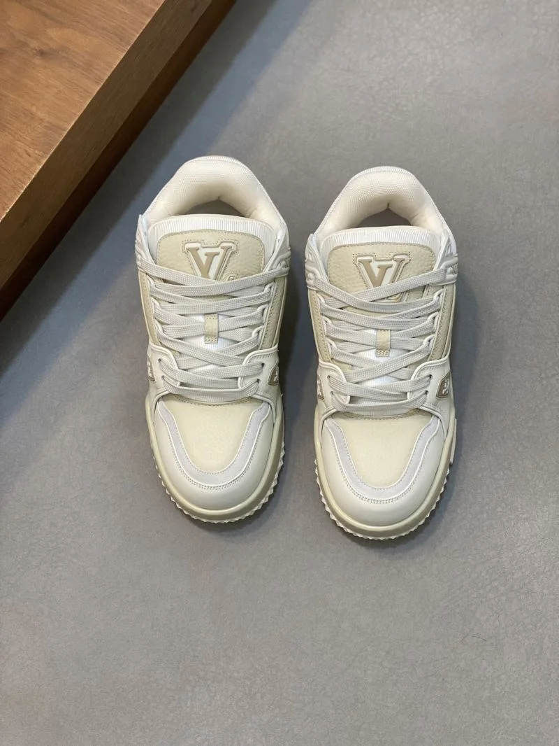 Louis Vuitton Trainer Sneaker Durable 32111