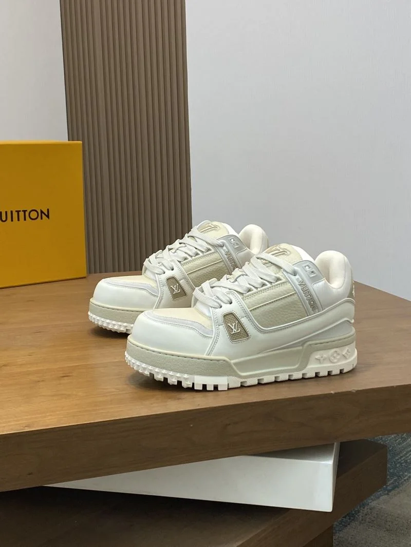 Louis Vuitton Trainer Sneaker Durable 32111