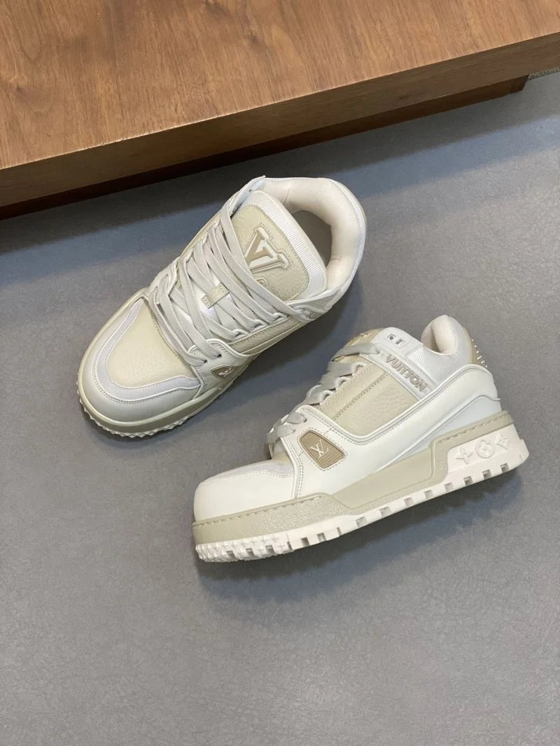 Louis Vuitton Trainer Sneaker Durable 32111