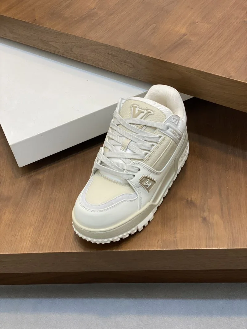 Louis Vuitton Trainer Sneaker Durable 32111