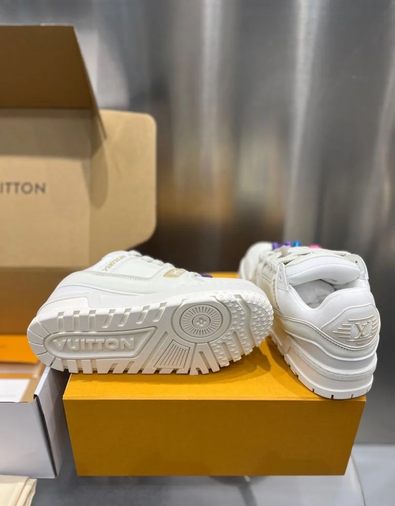 Louis Vuitton Trainer Sneaker Durable 32123