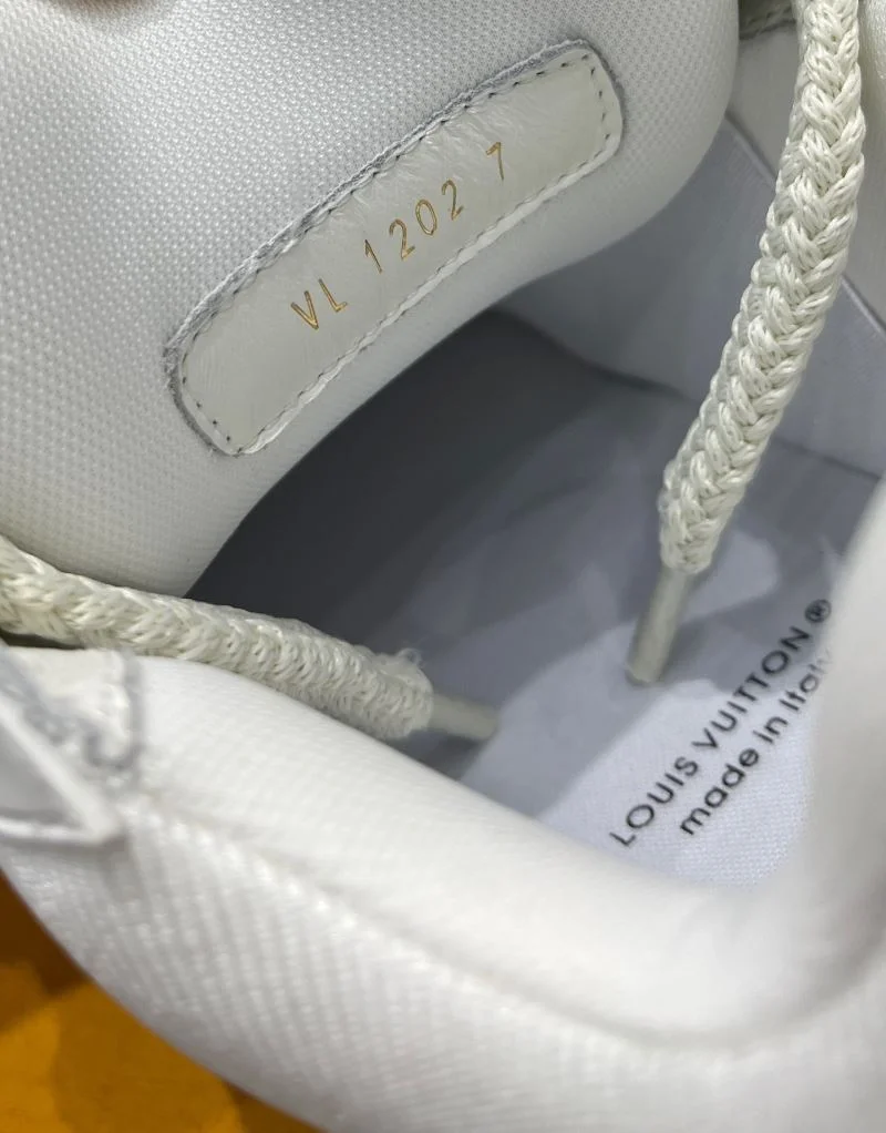 Louis Vuitton Trainer Sneaker Durable 32123