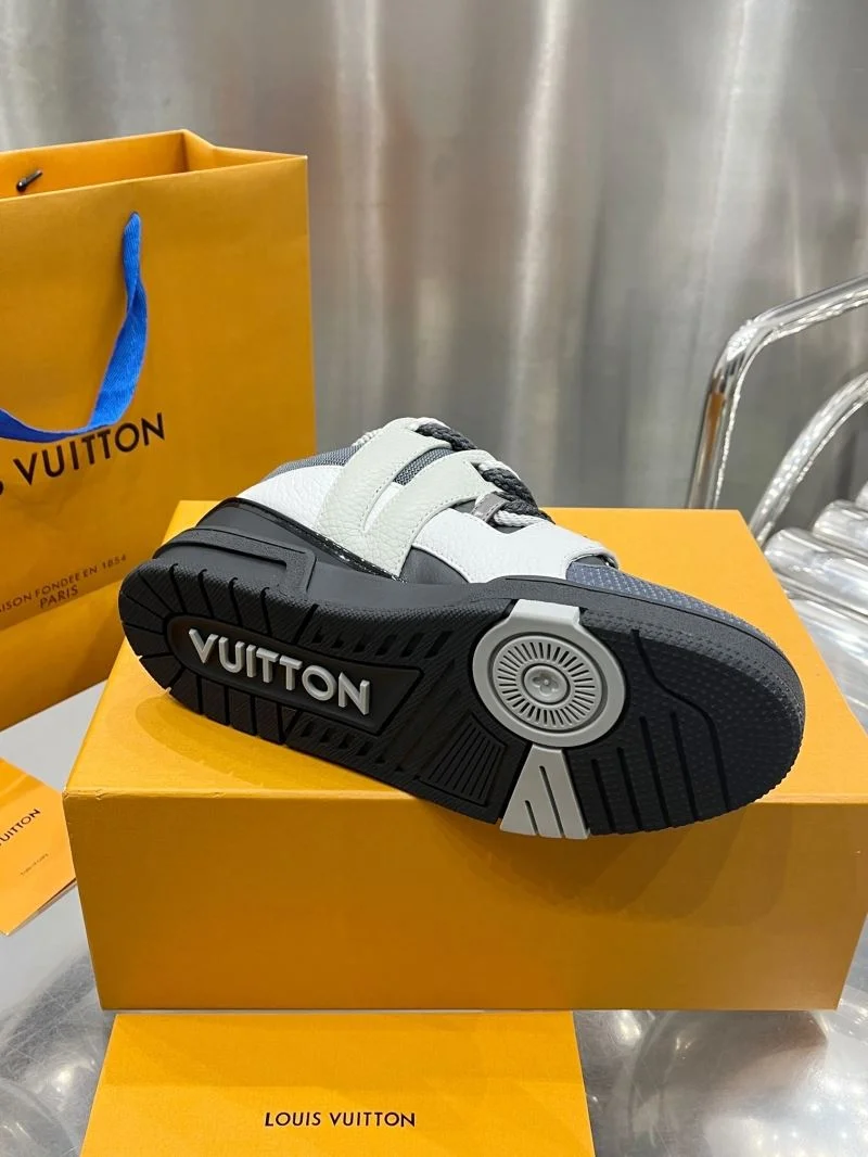 Louis Vuitton Trainer Sneaker EyeCatching 32115