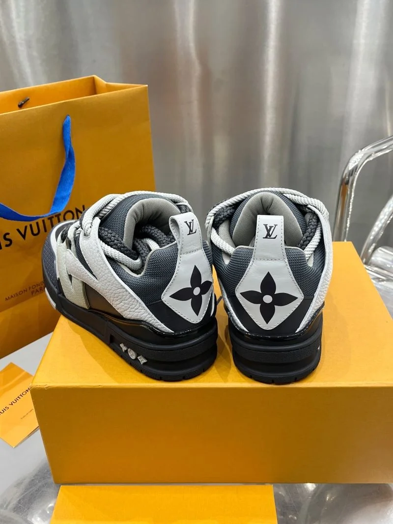 Louis Vuitton Trainer Sneaker EyeCatching 32115